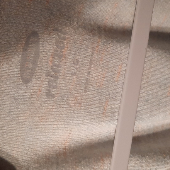 Old Navy V-Neck Tee - Picture 4 of 5